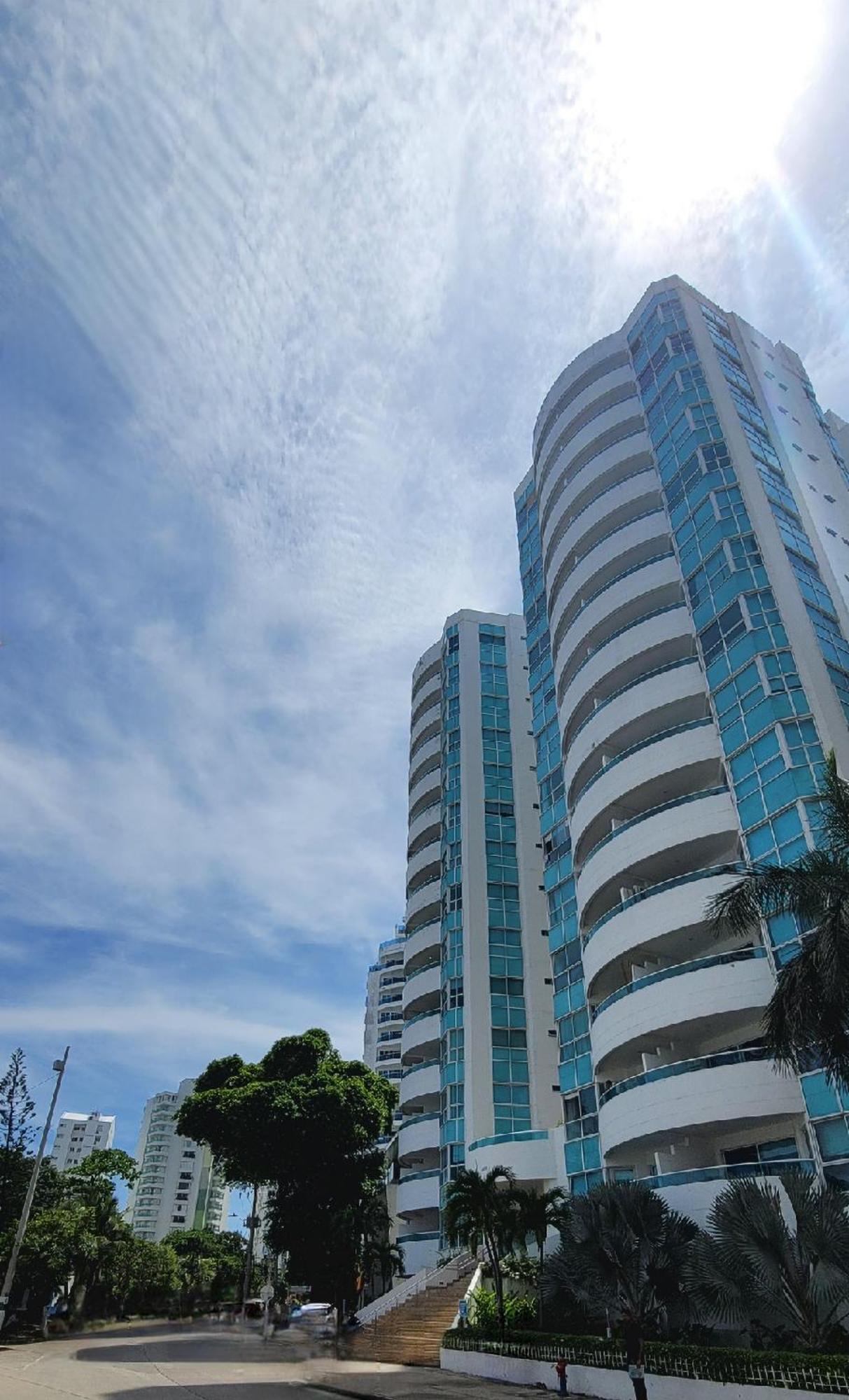 Live - Torres Del Cartagena