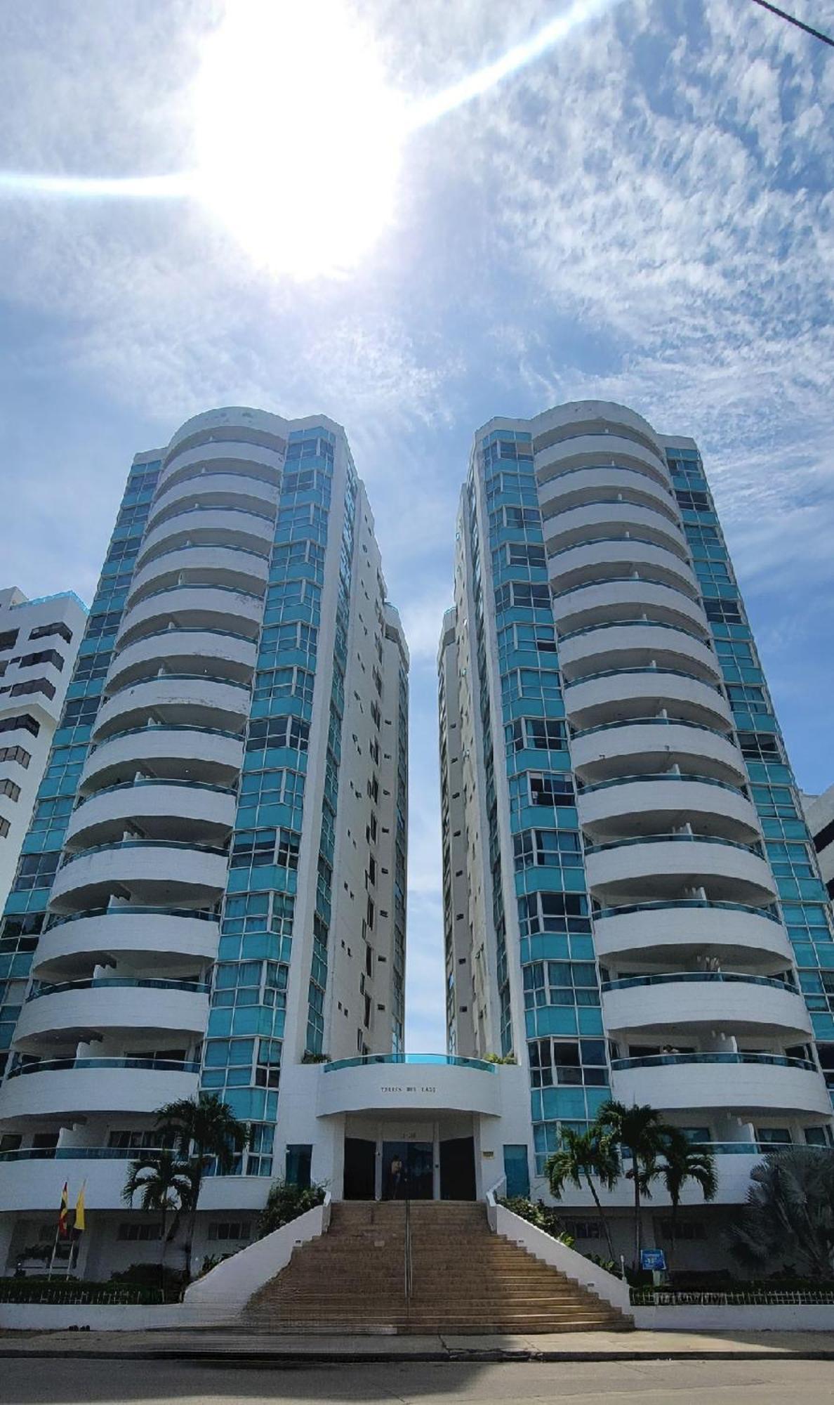 Live - Torres Del * Cartagena